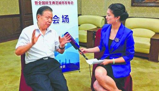 【专家点评】田洪良：人心不稳美股大幅震荡，美元也跌得不轻