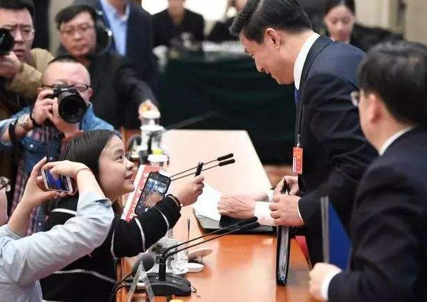 【专家点评】盛文兵：美油和布油出现分化，美油摆脱20美元关口
